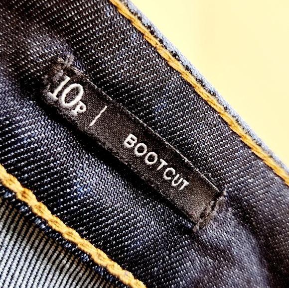 TALBOTS Flawless Five- Pockets Boot Cut jeans size 10P - Picture 4 of 11